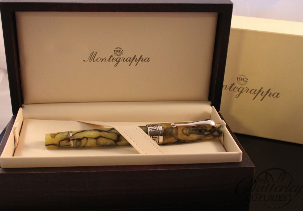Montegrappa 1930 Extra Marbled Green Rollerball Pen (1)