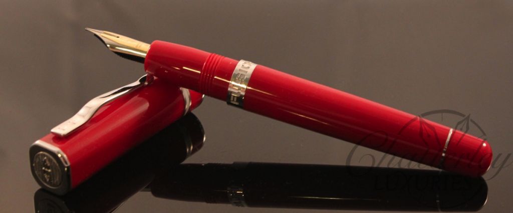 Delta Fusion One ( 1 ) Fountain Pen in  Red with Fusion Nib (3)