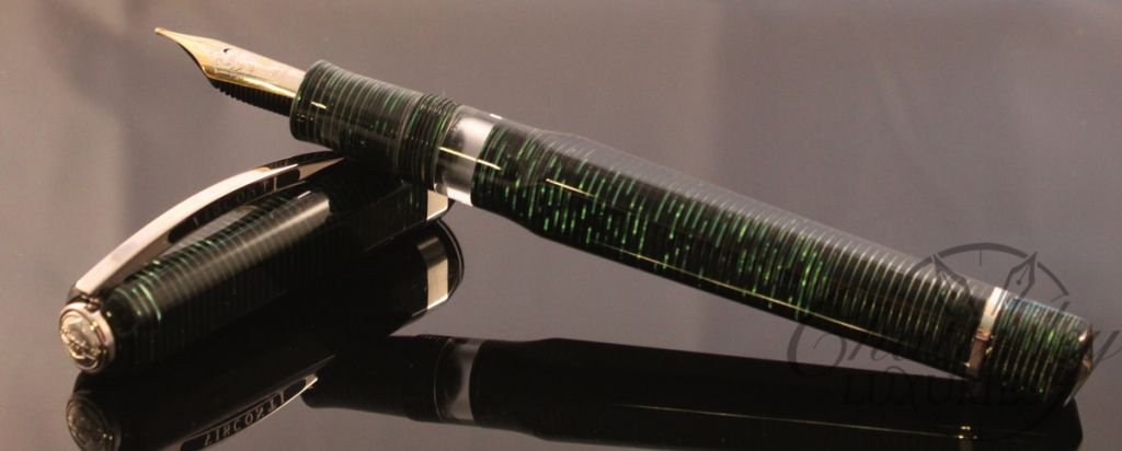 Visconti Wall Street Limited Edition Green Pearl Fountain Pen (2)
