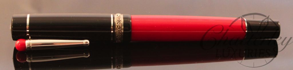Delta Lucky Red and Black Fountain Pen (3)