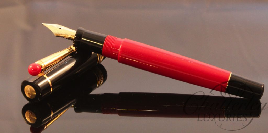 Delta Lucky Red and Black Fountain Pen (2)