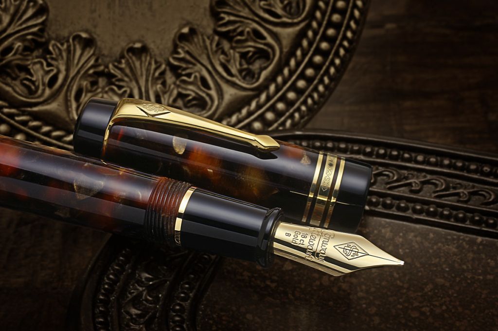 Conway Stewart Special Edition Belliver Classic Brown Pens