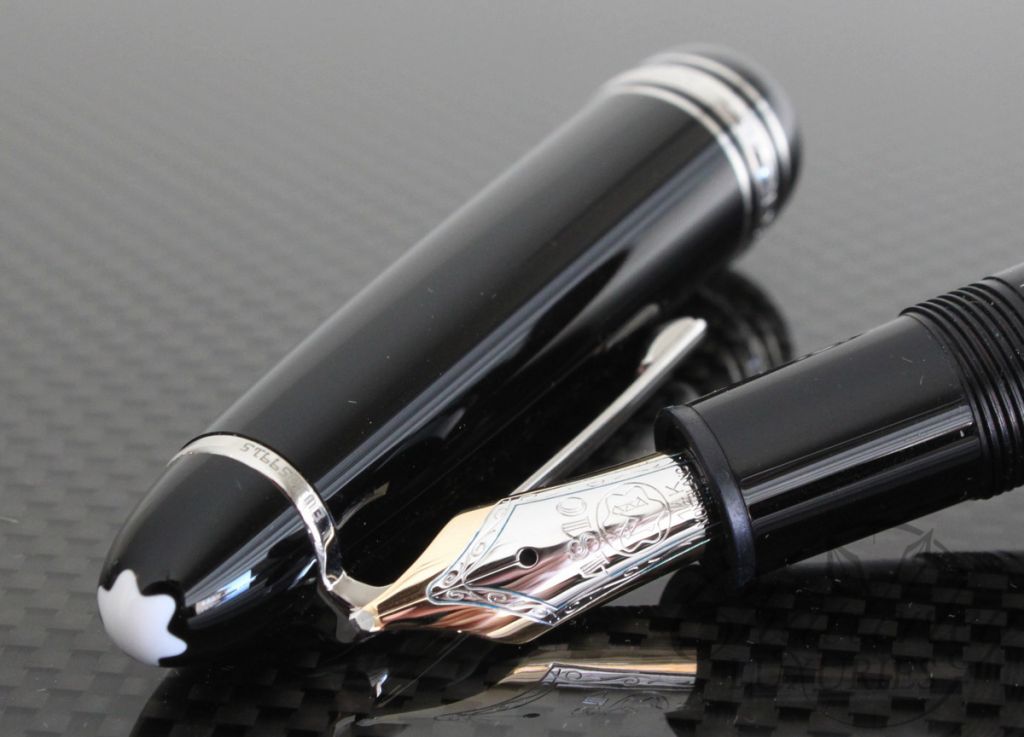 Montblanc 146 Fountain Pen Platinum Trim