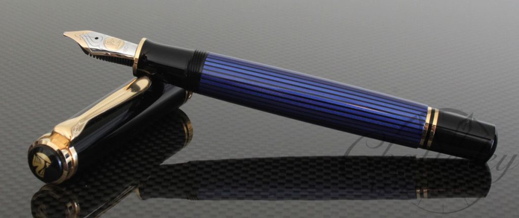 Pelikan M800 Black Blue Fountain Pen3
