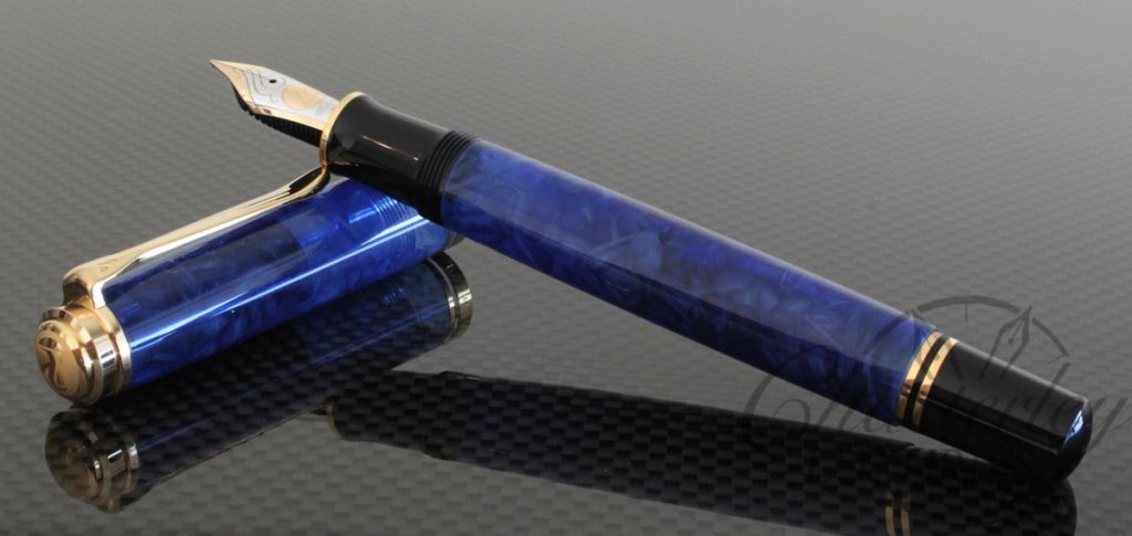 Pelikan Marbled Blue Fountain Pen2