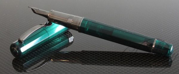mas Arte Italiana Vision Fountain Pen-Liquid Green