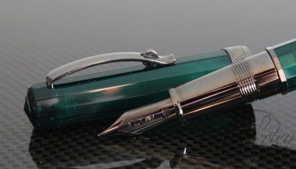 mas Arte Italiana Vision Fountain Pen-Liquid Green