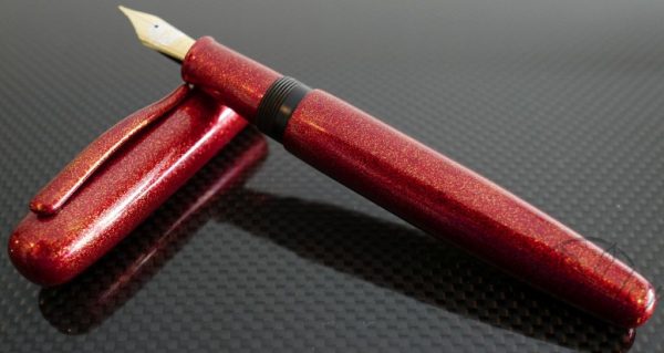 Danitrio Urushi Nashiji-nuri Red on Takumi Fountain Pen with painted clip