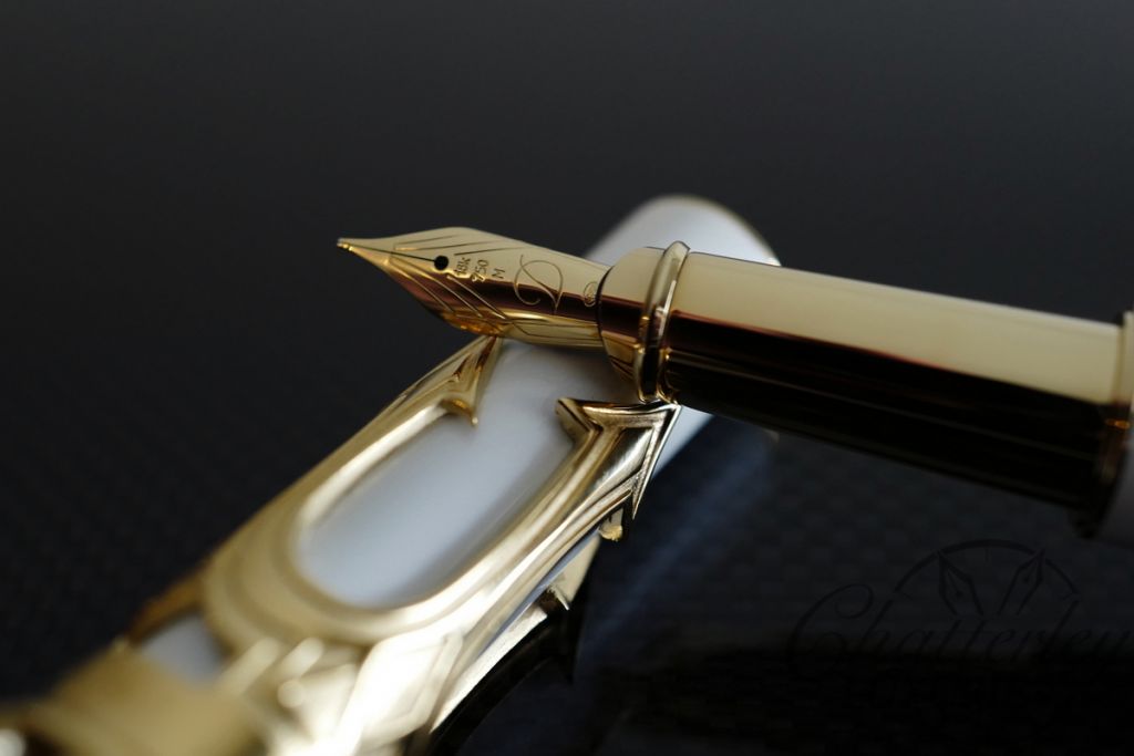 S.T. Dupont Limited Edition Tournaire Neo Classque King of Pearl Prestige Fountain Pen
