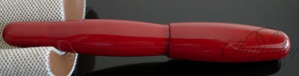 Danitrio Roiro-migaki Red on Hoytan Fountain Pen