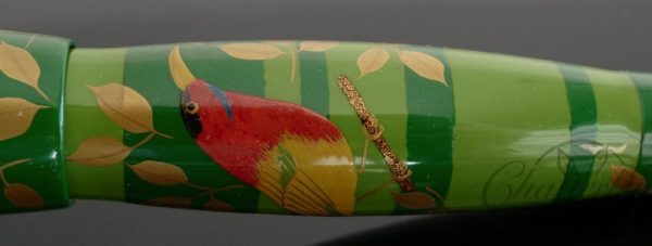 Danitrio Urushi Maki-e Crimson Sunbird on Hyotan Fountain Pen