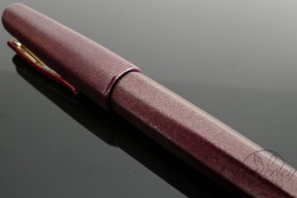 Danitrio Urushi Ishimeji Wine on  Hakkaku (Octagon) Fountain Pen