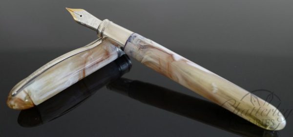 Visconti Van Gogh Maxi Vanilla Fountain Pen