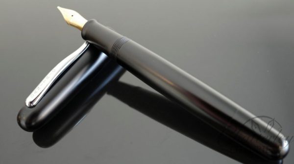 Danitrio Urushi Kuro-Keshi (Black) on a Densho Fountain Pen