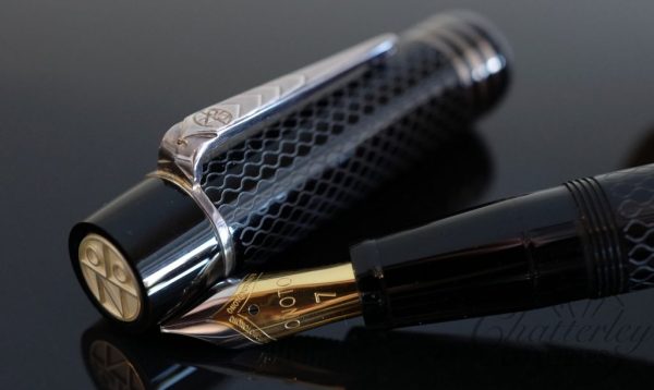 Onoto Magna Classic Black and Silver Fountain Pen