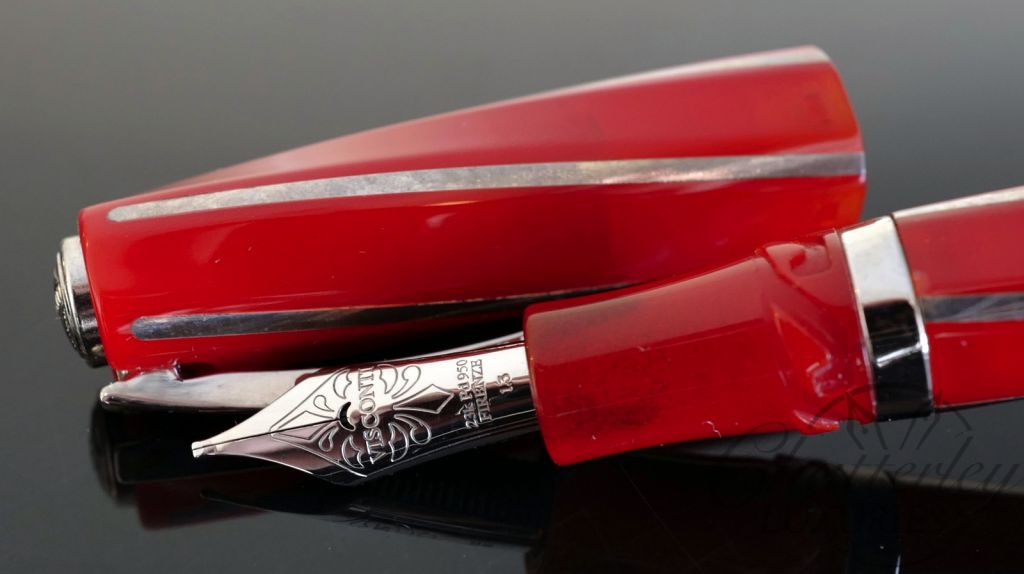 Visconti Red Divina Elegance Fountain Pen