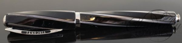 Visconti Black Divina Maxi Fountain Pen