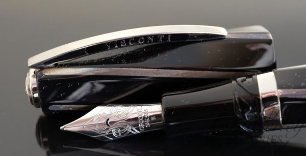 Visconti Black Divina Maxi Fountain Pen