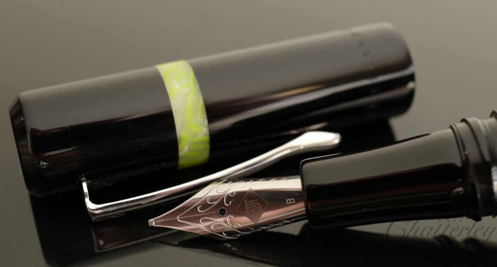Franklin Christoph Model 19 Special Edition Fountain Pen - Black with Green Band