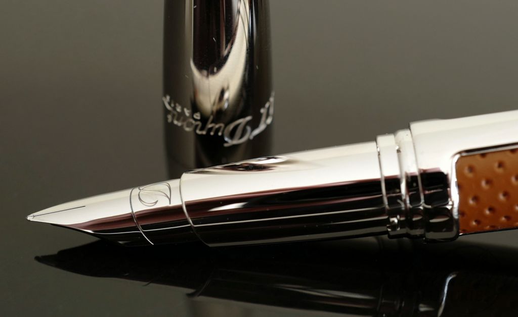ST Dupont Defi Leather & Palladium Fountain Pen