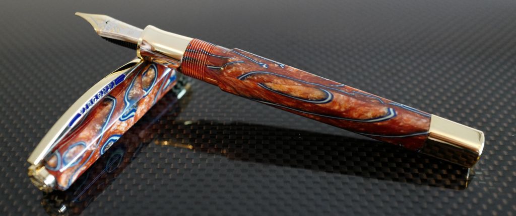 Visconti-Chatterley Desert Opera 10th Anniversary Limited Edition Fountain Pen in Gold