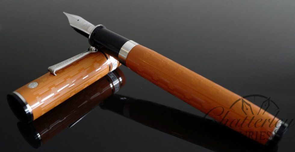 Wahl Eversharp DECOBAND GATSBY PENSBURY Orange Ebonite Etched Fountain Pen