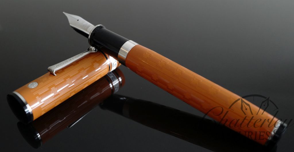 Wahl Eversharp DECOBAND GATSBY PENSBURY Orange Ebonite Etched Fountain Pen
