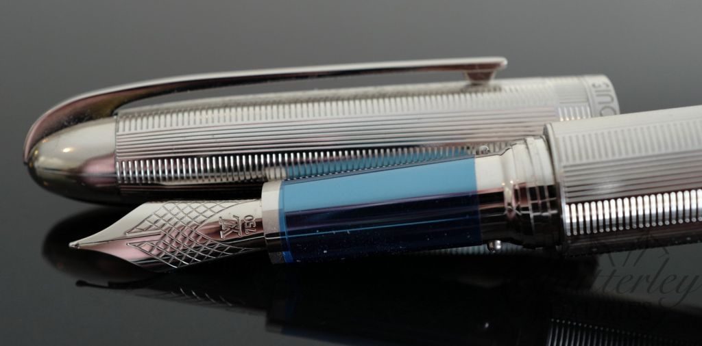 LOUIS VUITTON Metal fountain pen, the body enamelled blu…