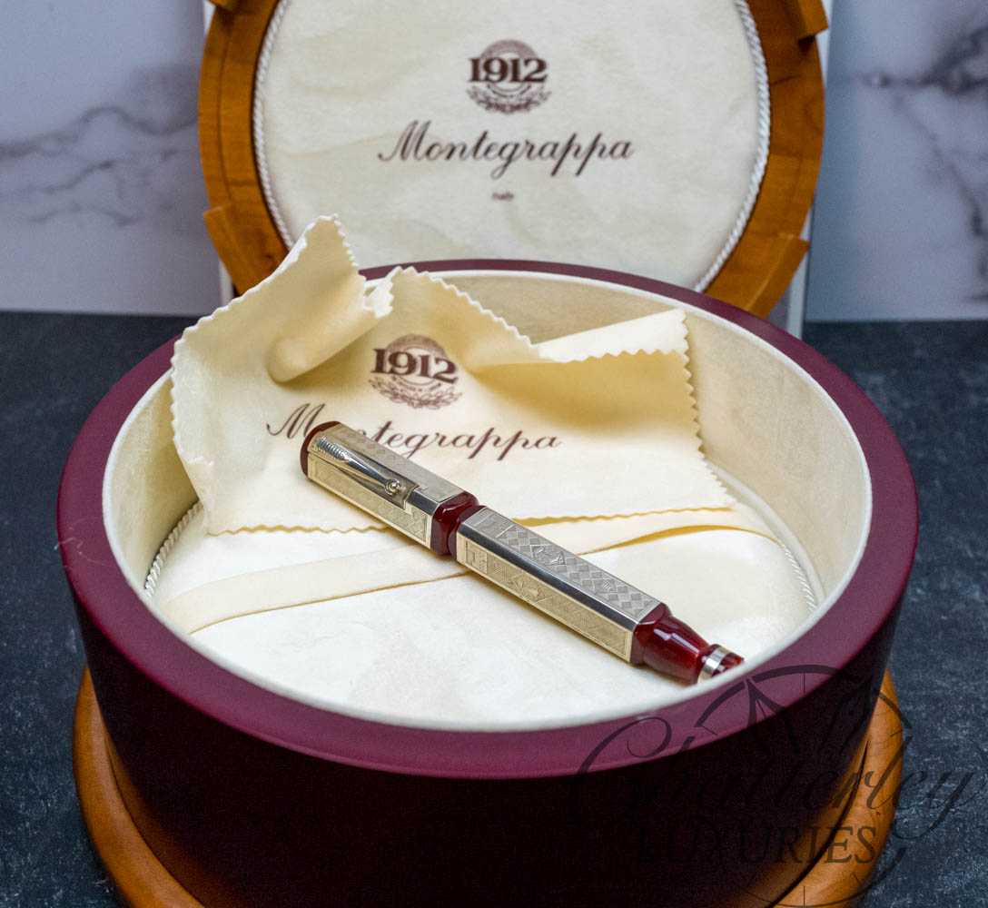 Montegrappa Marostica The Game of Chess LE Rollerball Pen (#191), Sterling  Silver with burgundy lacquer (Mint, in Circular Wooden Box) - Peyton Street  Pens