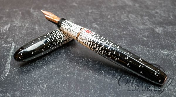 Chateau Monarch UR02 Raden Snowstorm Fountain Pen - Image 4