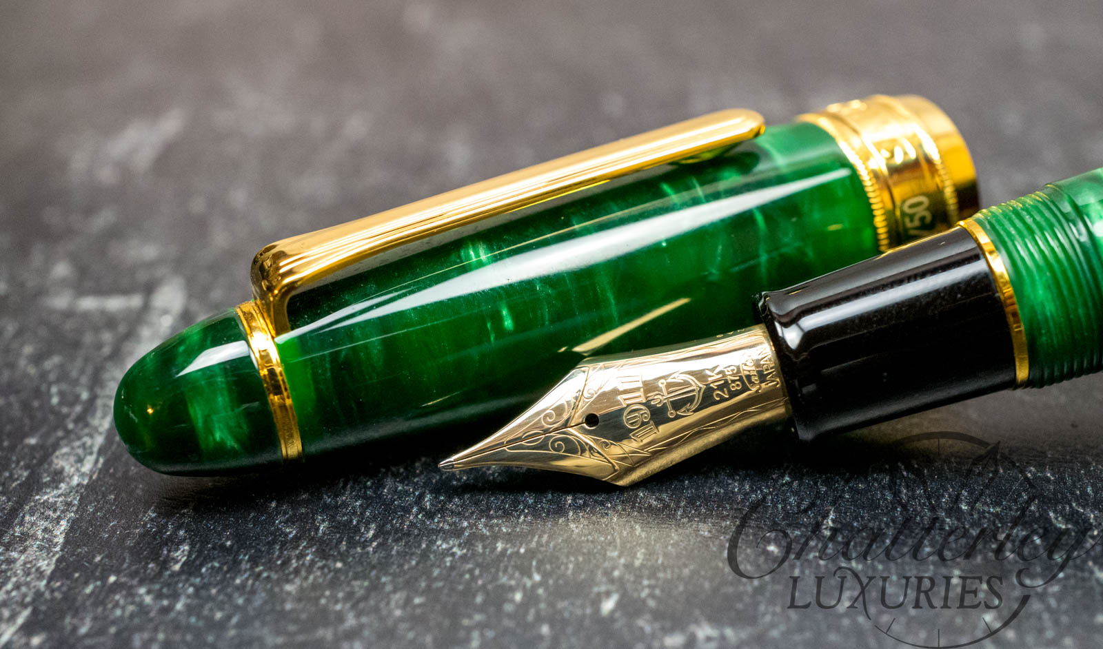 Classic Pens LB5 Limited Edition 25th Anniversary Midorigi new green trees in Forest Green Fountain Pen with Nagahara Naginata Cross Point nib