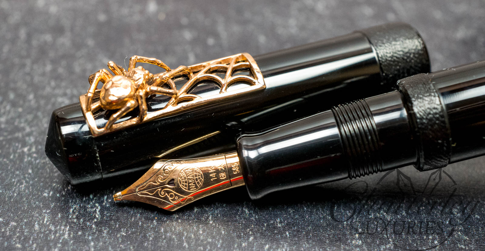 Nakaya Piccolo long kuro-roiro String Rolled Fountain Pen with Rose Gold  Spider Rollstop - Chatterley