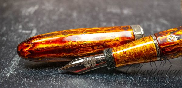 Chateau Monarch UR01 Tame-nuri and Gold Leaf Fountain Pen
