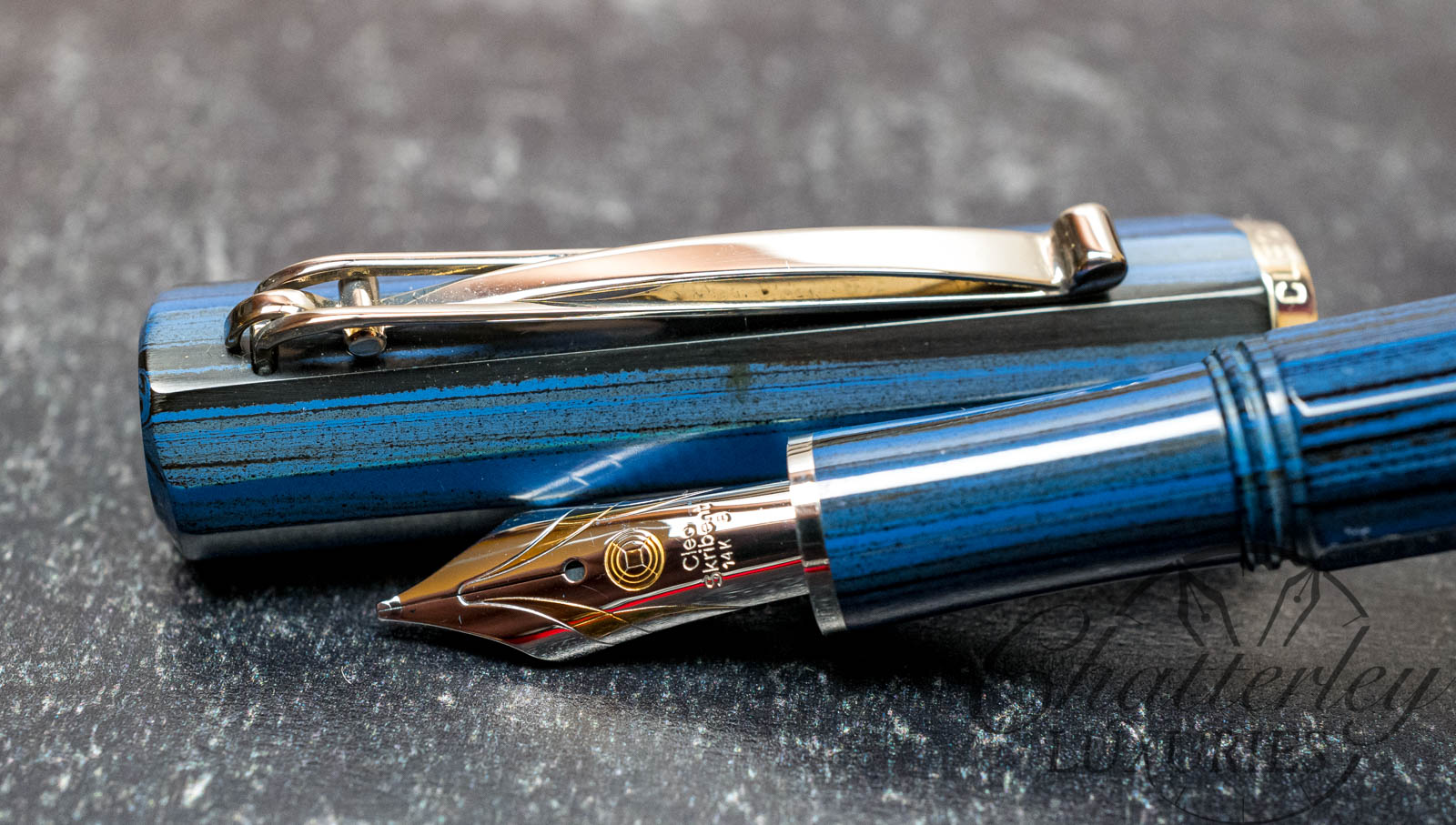 Louis Vuitton Blue Lacquer Fountain Pen - Chatterley