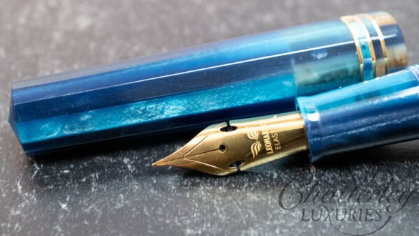 Leonardo Momento Zero Tredici Hawaii Fountain Pen