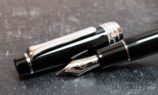 Sailor King Of Pen Professional Gear Silver Trim Fountain Pen