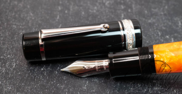 Delta Dolce Vita Oversized Fountain Pen - Palladium Trim