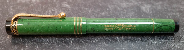 Aurora Internazionale Green Limited Edition Fountain Pen - Image 2