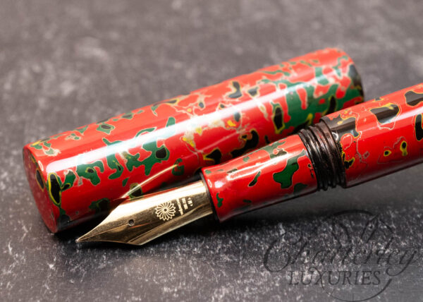 Wancher Sekai Tsugaru Urushi Aka-age Fountain Pen