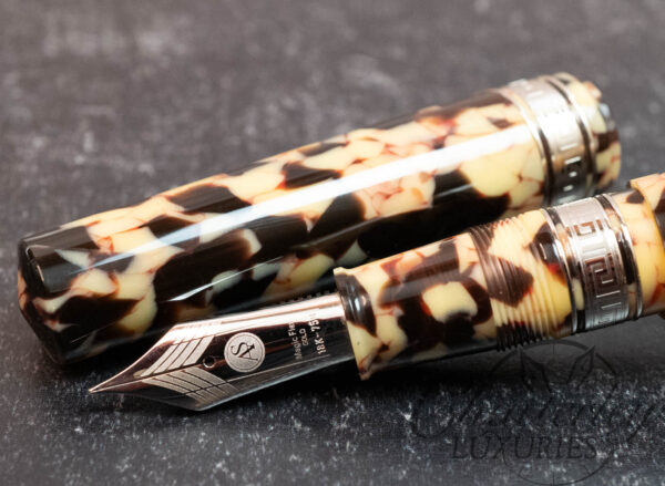 Armando Simoni Club Bologna Extra Vesuvio 305 "Cream Ebony" Fountain Pen