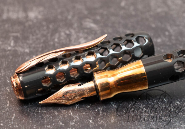 Pineider La Grande Bellezza Limited Edition Black Prince Quill Honeycomb Fountain Pen