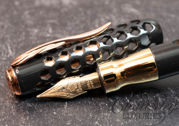 Pineider La Grande Bellezza Limited Edition Black Prince Quill Gold Trim Nib and Section Honeycomb Fountain Pen
