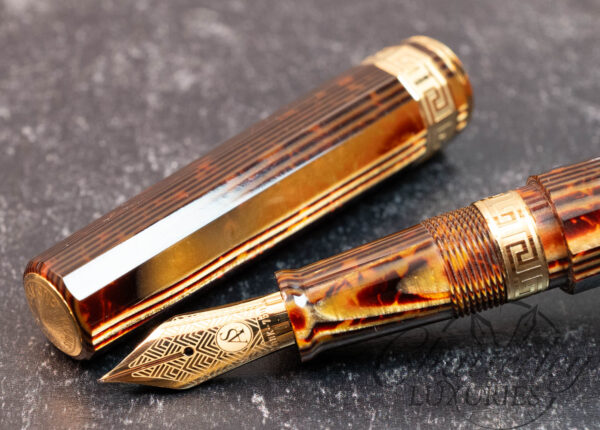 Armando Simoni Club Gladiatore Medio Arco Bronze Celluloid Fountain Pen