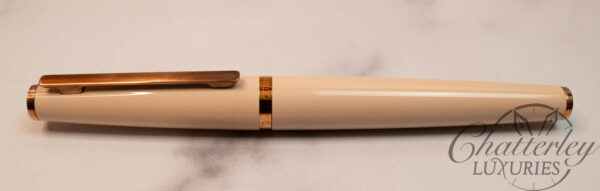 Otto Hutt Design 06 Shine Sand Rose Gold Fountain Pen - Image 2