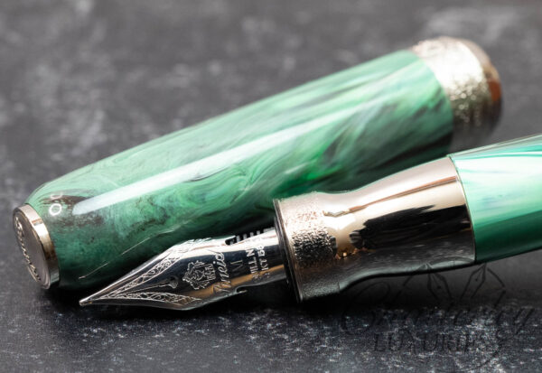 Pineider La Grande Bellezza Gemstones Malachite Green Fountain Pen