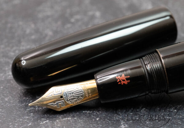 Danitrio Roiro-migaki Black on Mikado Fountain Pen