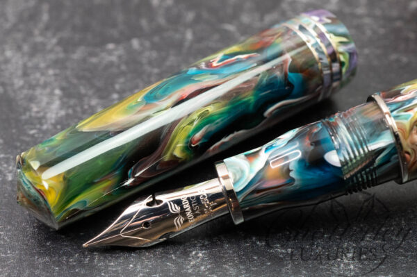 Leonardo Momento Zero Grande in Primary Manipulation Stromboli Resin By Brooks