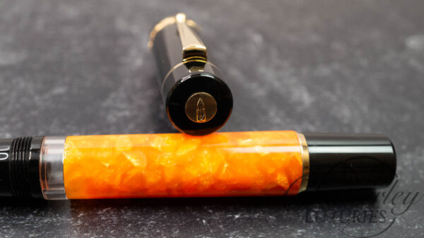 Delta Dolce Vita Original Mid-Size Gold Fountain Pen - 14kt Gold Nib - Image 2
