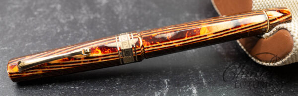 Omas Paragon Extra Old Style 1991 Brown Arco Celluloid Gold Trim Fountain Pen - Image 3