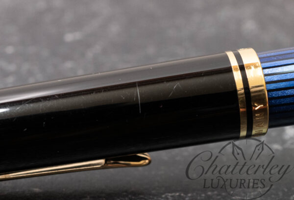 Pelikan Souverän M800 Blue Stripe Fountain Pen - Image 4